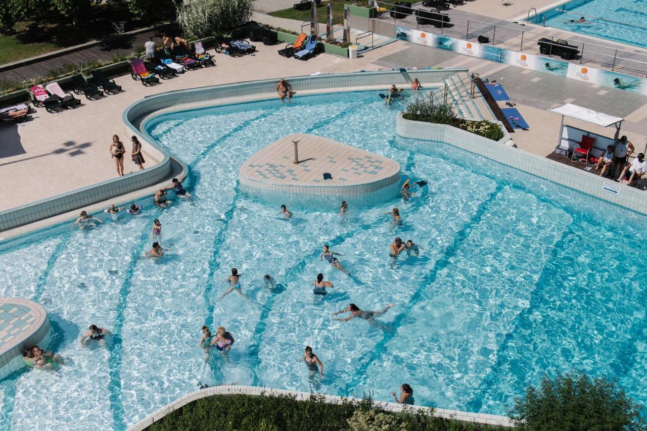 Portobello Wellness & Yacht Hotel Естергом Екстериор снимка